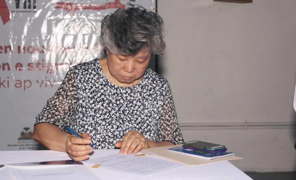pacific_sign_hiv_policy