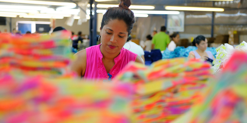 Study shows that while payment by performance can bring higher wages, poorly designed piece rate systems have negative impacts on workers.