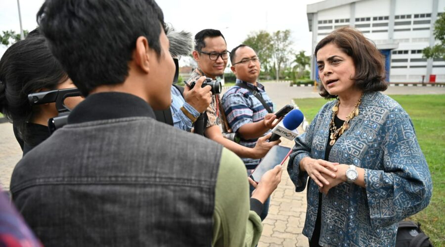 ILO-UN Indonesia – media visit  Experiencing working lives in Indonesia’s garment sector