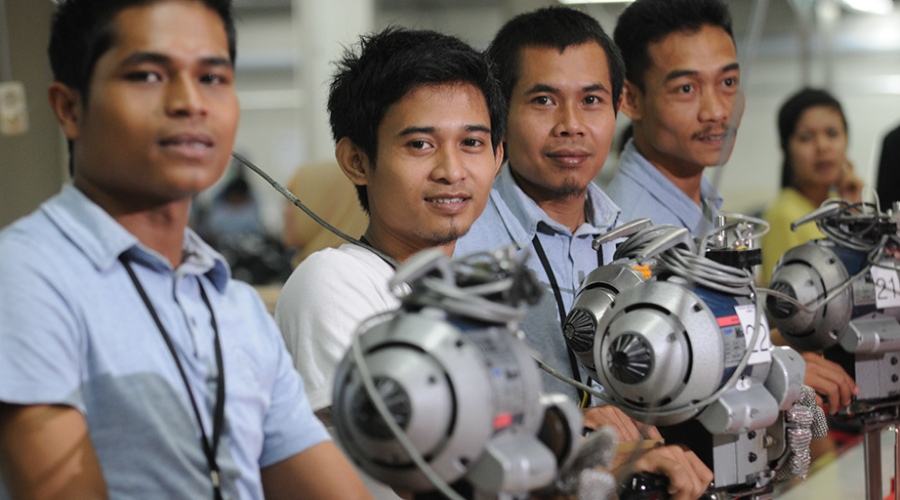 Building consensus on the use of non-permanent contract
