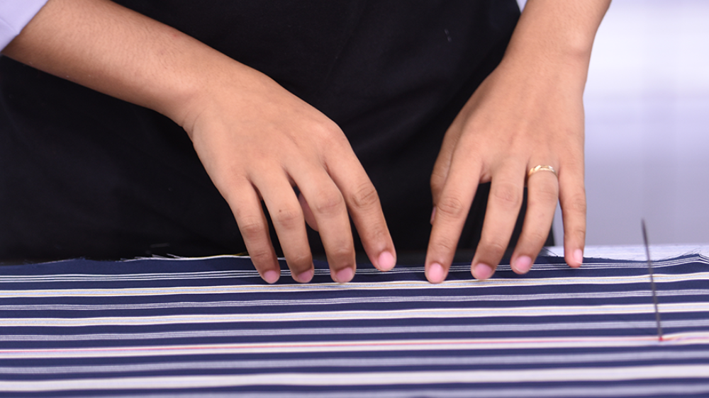 Workers hands Twitter